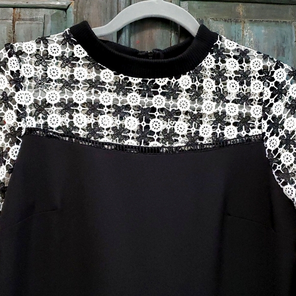 Julia Jordan Crochet Retro Vib Dress, Size 2 - Picture 4 of 8